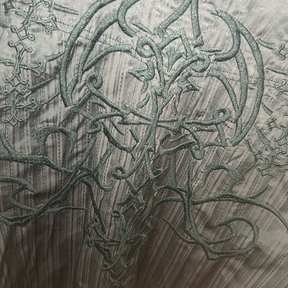 Vintage Roar tribal y2k embroidered button up longsleeve shirt - Picture 8 of 14